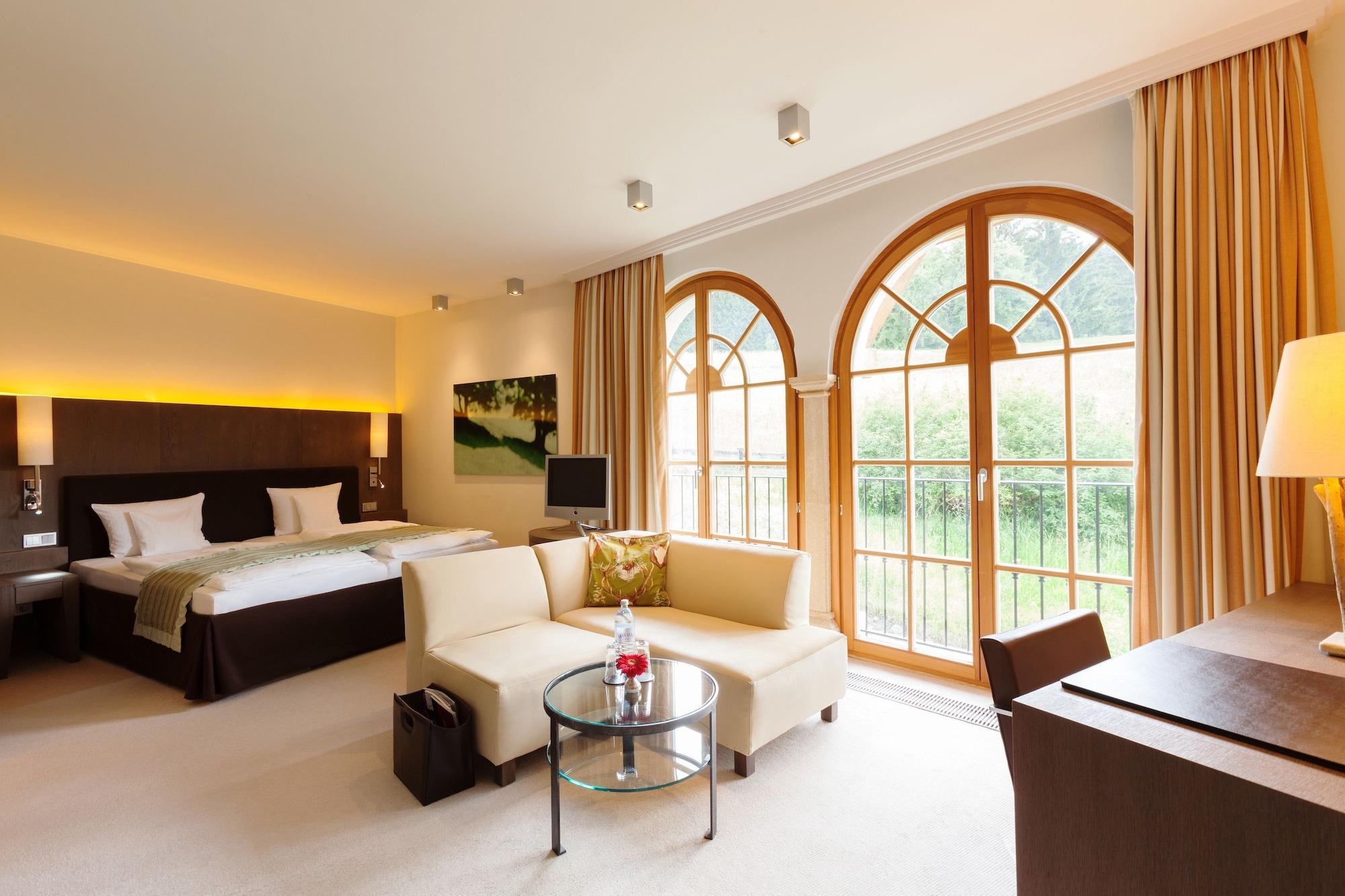Schlosshotel Kitzbuehel A-Rosa Collection Exterior photo A room at the Hotel Axelmannstein