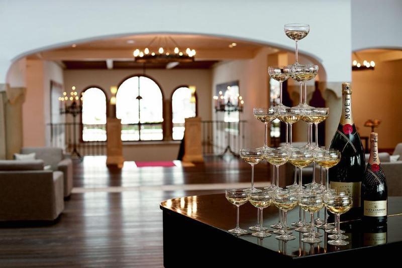 Schlosshotel Kitzbuehel A-Rosa Collection Exterior photo The interior of the winery